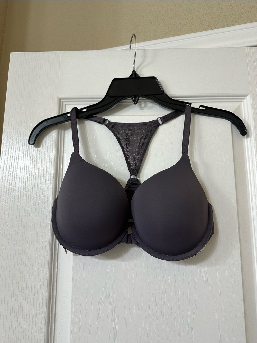 Victoria's Secret Molded Racerback T-Shirt Bra in Charcoal